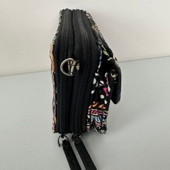Vera Bradley Bandana Swirl All In One Crossbody Wristlet Wallet No Straps & Wear - Picture 2 of 11